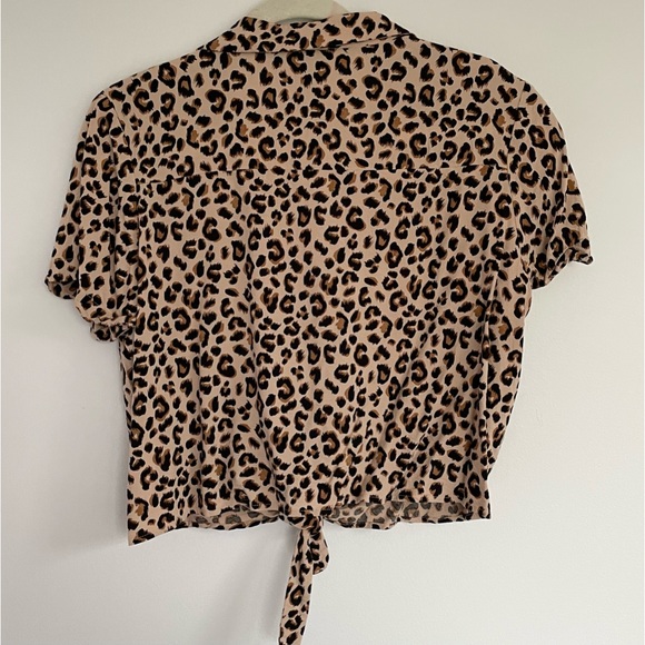 Leopard 🐆 tie blouse - Picture 2 of 3